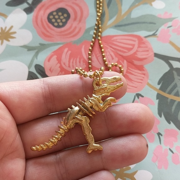Nwot long gold dinosaur bone t rex necklace long - Picture 2 of 3